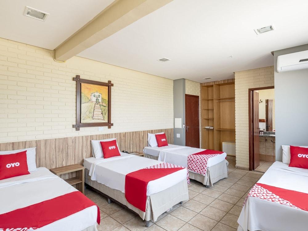 Rede Andrade Goiania Centro Hotel Bagian luar foto
