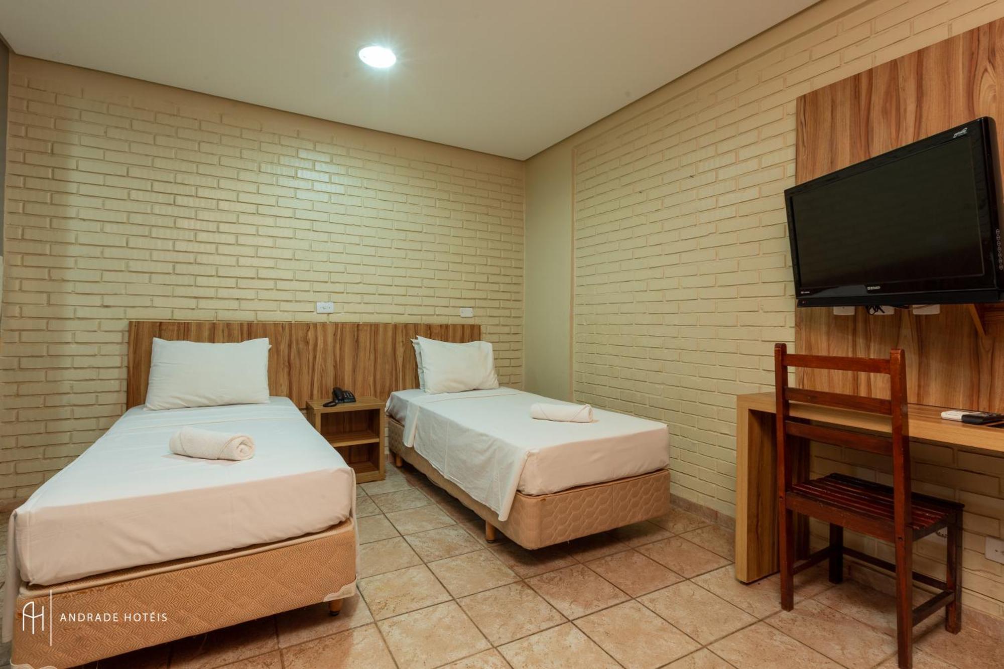 Rede Andrade Goiania Centro Hotel Bagian luar foto